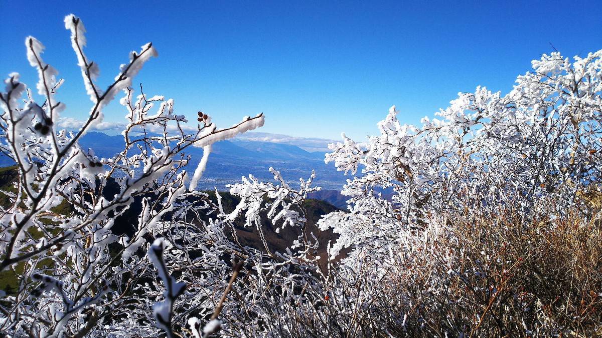 山でリフレッシュ♪自分らしく楽しむフォトレッスン 秋色の荒船山から、信州の名峰へ。 晩秋の荒船山と根子岳-四阿山 編【山ゆる時間】