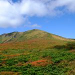 神の絨毯と紅葉の湿原へ｜栗駒山・焼石岳 秋色の名峰を巡る2日間【山ゆる時間】